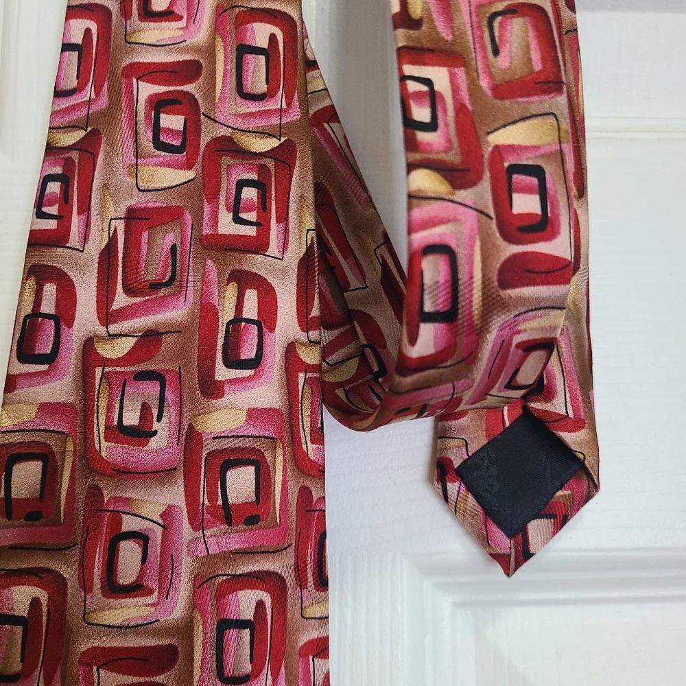 J. Garcia Vibrant‎ Pink and Red Silk Geometric Tie NY at Night Limited Edition